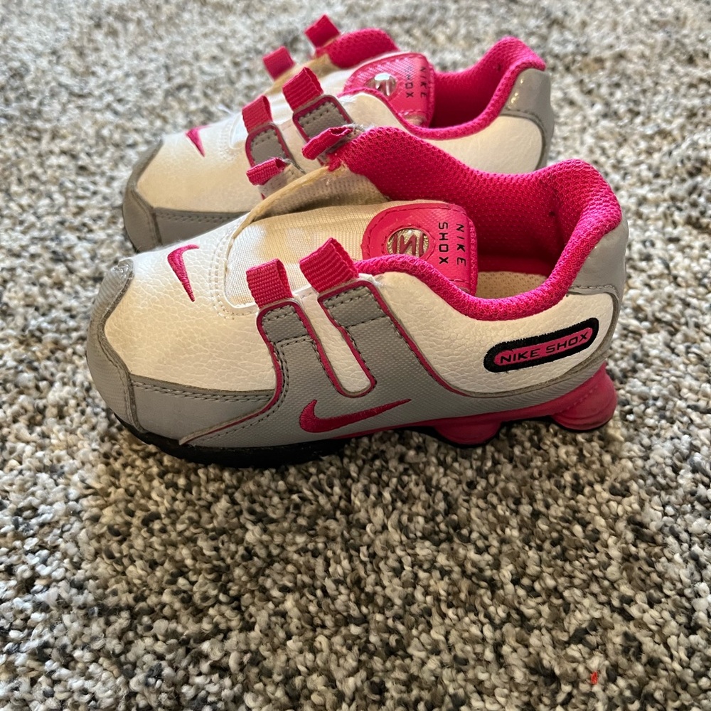 Nike Shoz